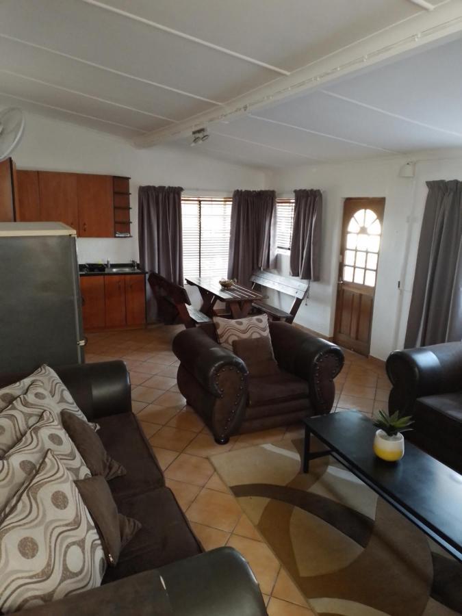 Anna Boeremeisie Guesthouse Benoni Exterior photo